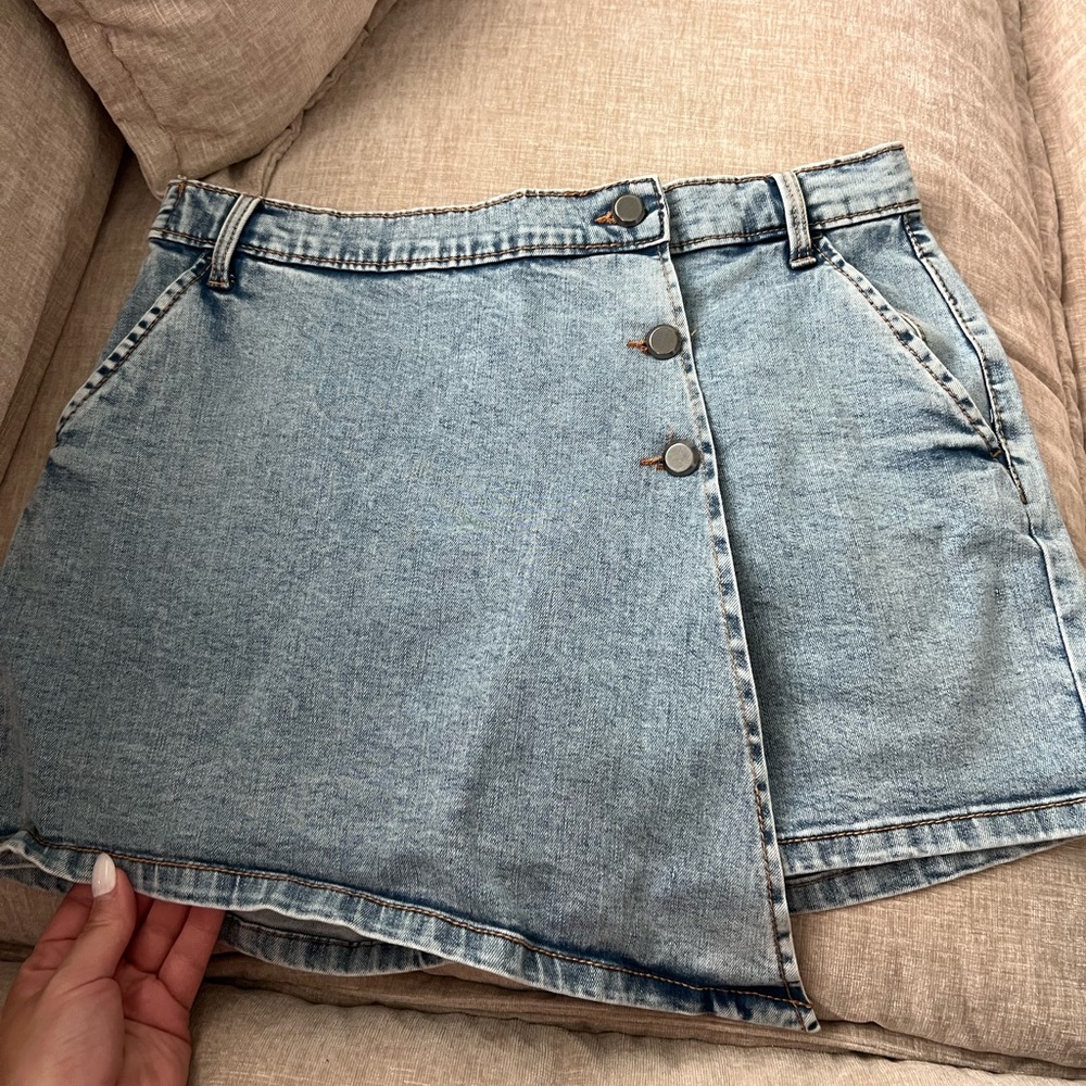 Women's Light Blue Jean Shorts